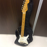 Fender フェンダー ストラトキャスター ギター ケース付 黒